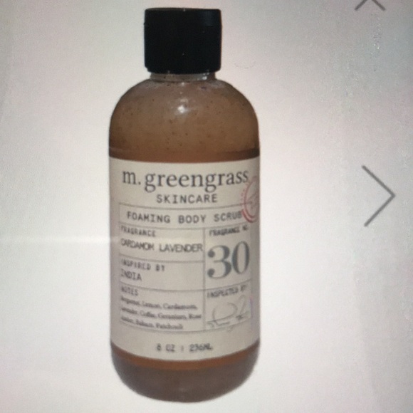 M. Greengrass Cardamom Lavender foaming body scrub - Picture 3 of 4
